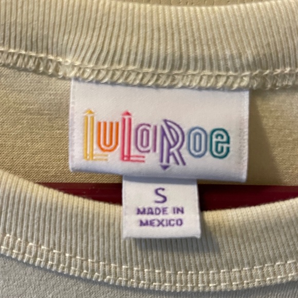 Lularoe Randy Cream with Green Striped 3/4 Sleeve T Shirt, Size S NWT - Picture 4 of 4